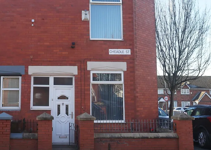 Cheadle House Holidays