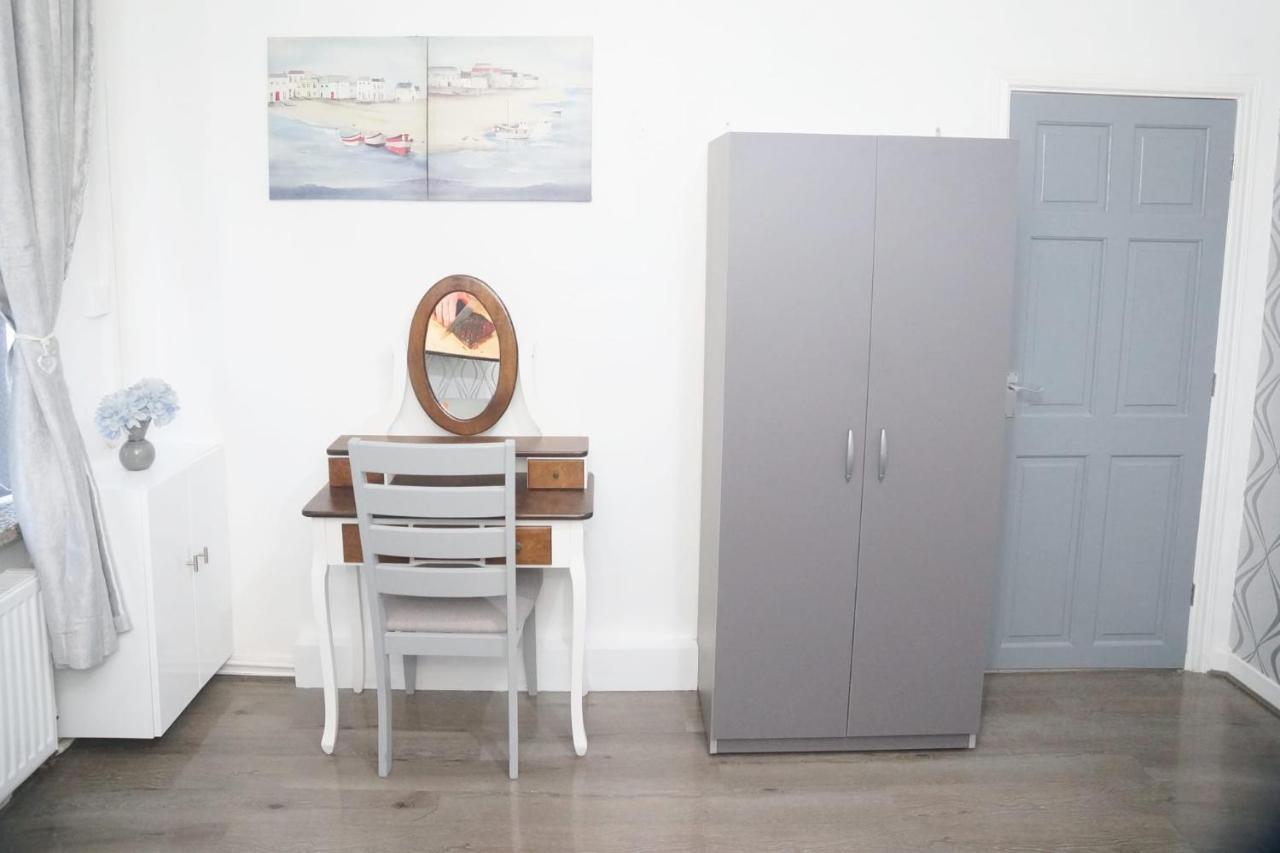 Cheadle House Holidays Hébergement de vacances *